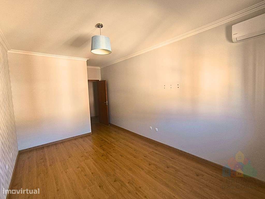 Apartamento T2+1 em condomínio fechado no Entroncamento-7