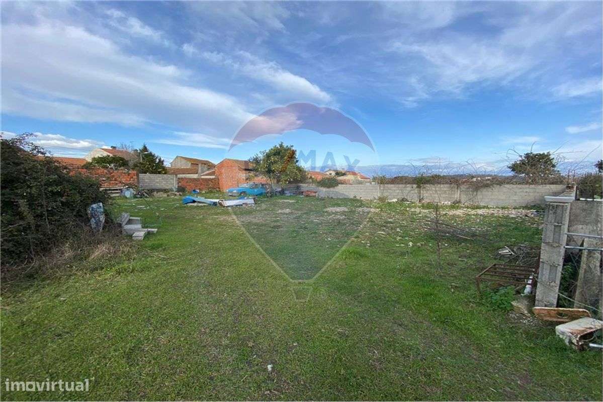 Moradia para recuperar - Grande imagem: 3/6