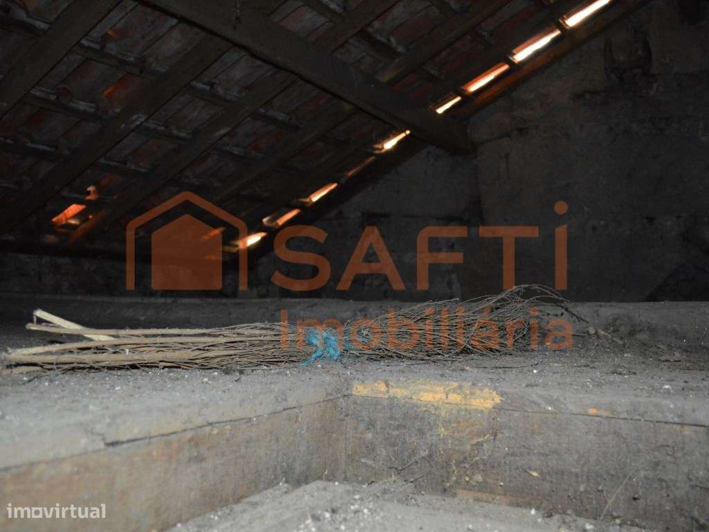 Moradia Térrea T3 , em Lapa do Lobo-24