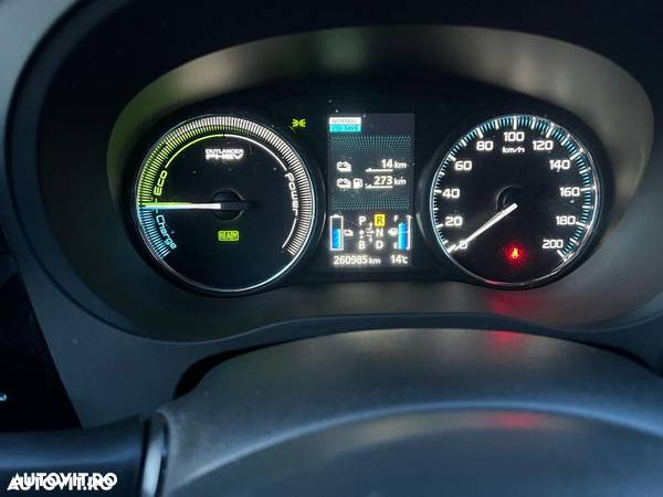 Mitsubishi Outlander 2.0 4WD Plug-In Hybrid - 10