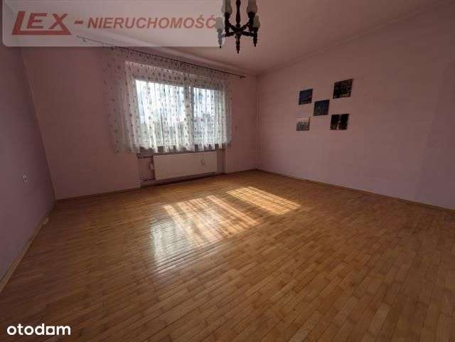 Dom w Zawierciu z oddzielną klatką schodową-14