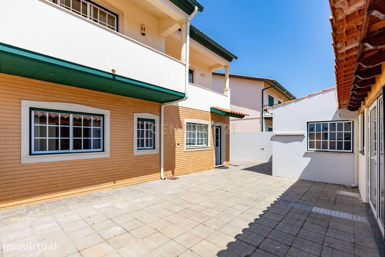 Moradia Geminada a 450mt da praia da Vieira de Leiria - Oportunidade Ú-31