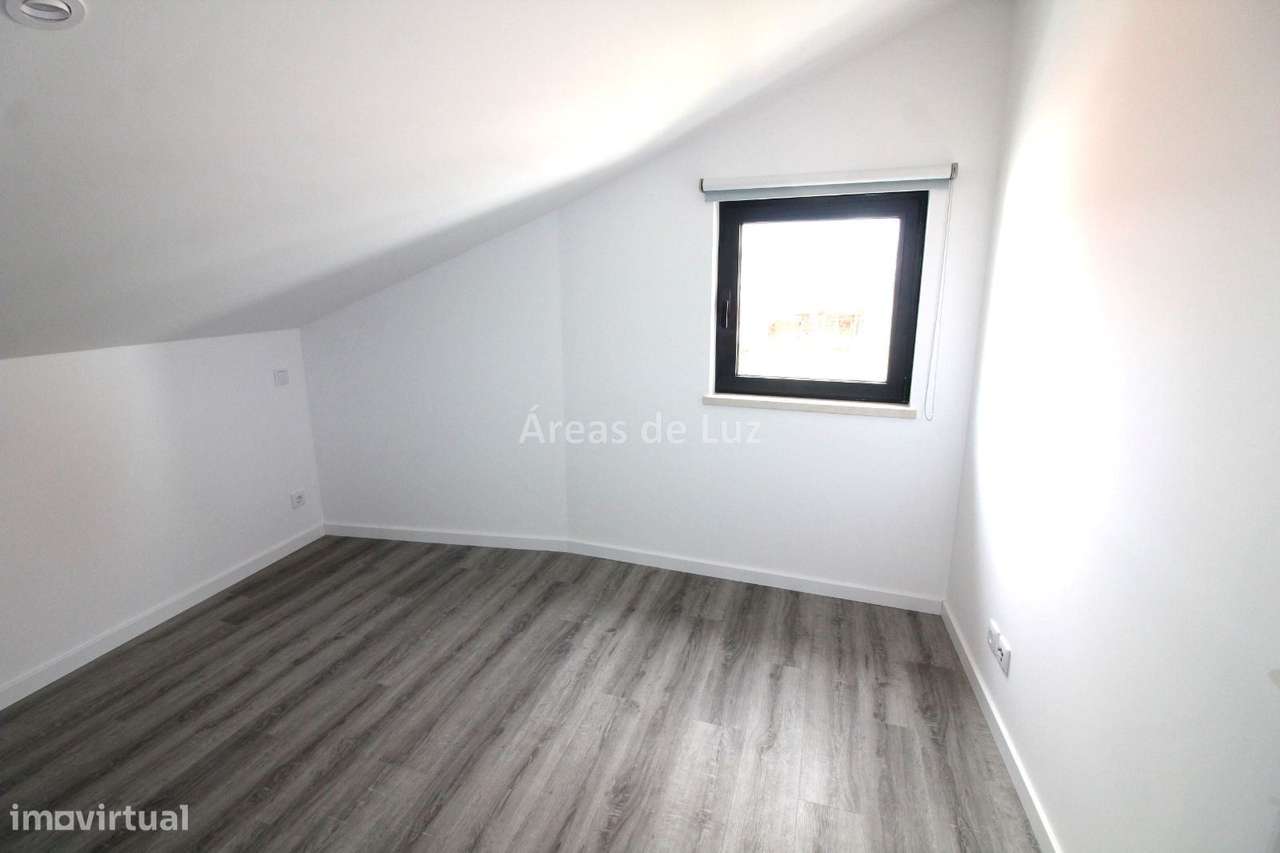 Moradia Unifamiliar T4 - Reguengo do Fétal-10