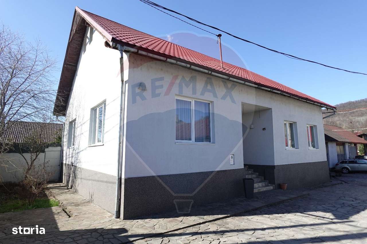 Casă cu 6 camere, de vânzare, în apropiere de Baia Mare-8