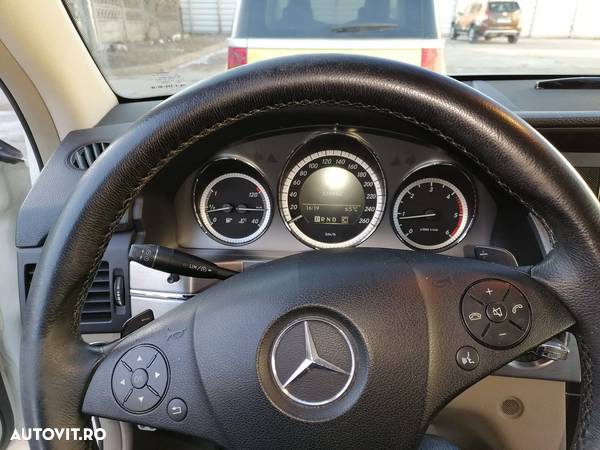 Mercedes-Benz GLK 220 BlueTEC 4Matic 7G-TRONIC - 11