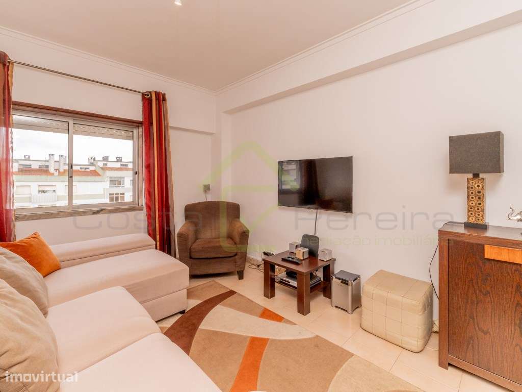 Apartamento T3 com duas frentes e óptima exposição solar - Grande imagem: 4/39