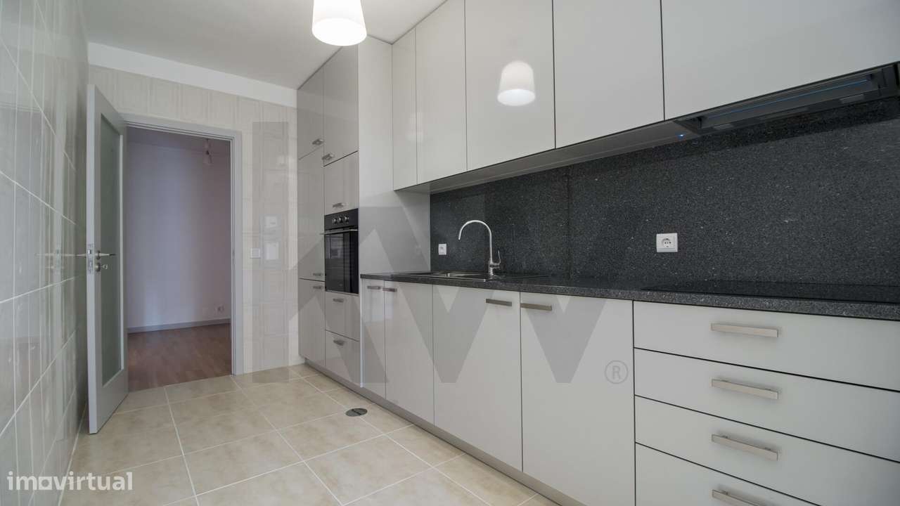 T2+1 ARRENDAMENTO, com varanda e lugar de garagem - Grande imagem: 2/25