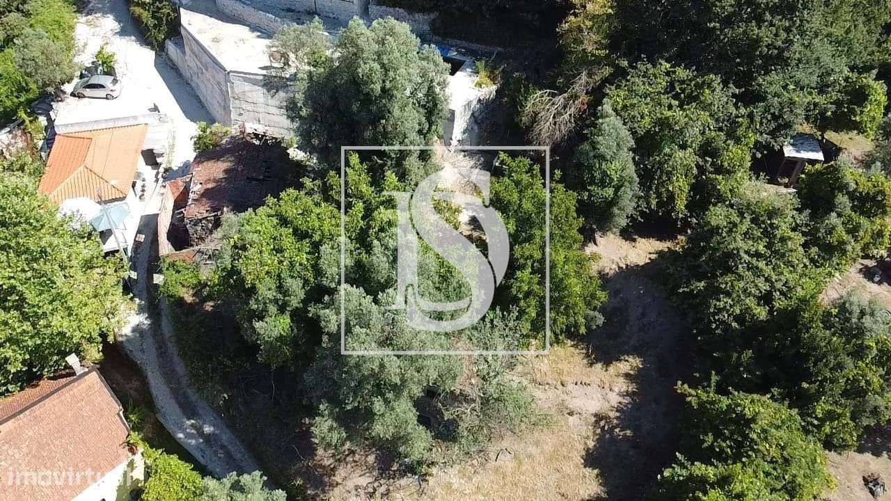 Moradia Em Pedra Para Restauro-24