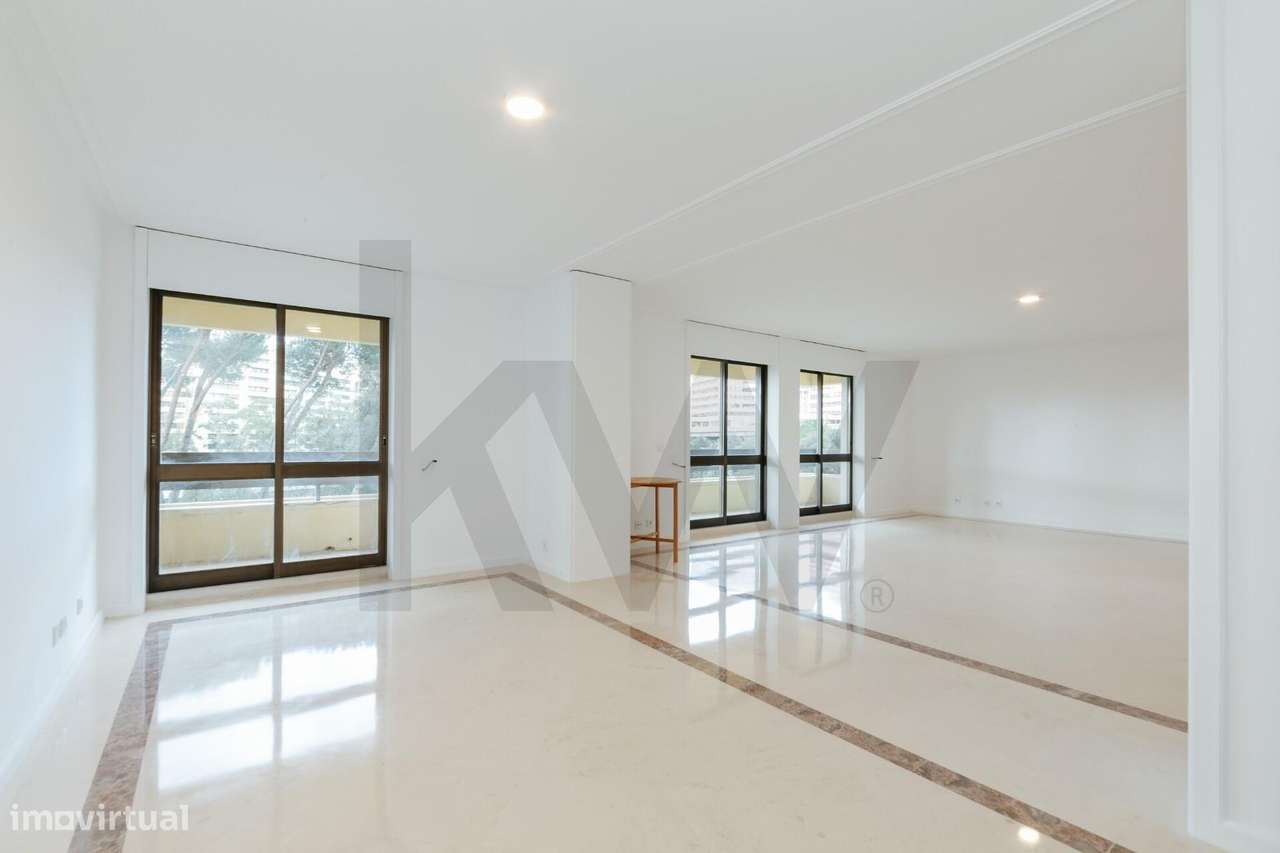 Apartamento de Prestígio em Condomínio Privado – Avenidas Novas, Lisbo - Grande imagem: 4/48