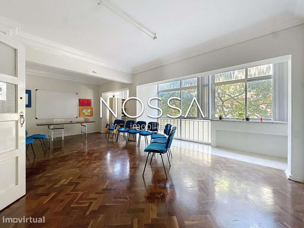 Oportunidade | T3 p/ Remodelar | Filipe Folque – Av. Novas-23