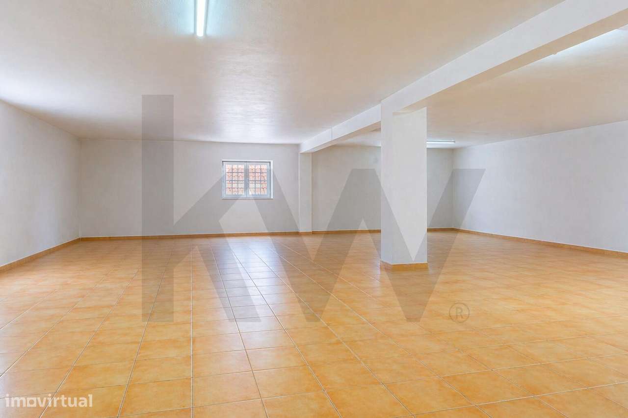 Moradia T3+2 com Piscina, Ginásio, Jardim e Garagem 200 m2-9