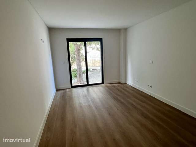 3 Apartamentos T2+1-16