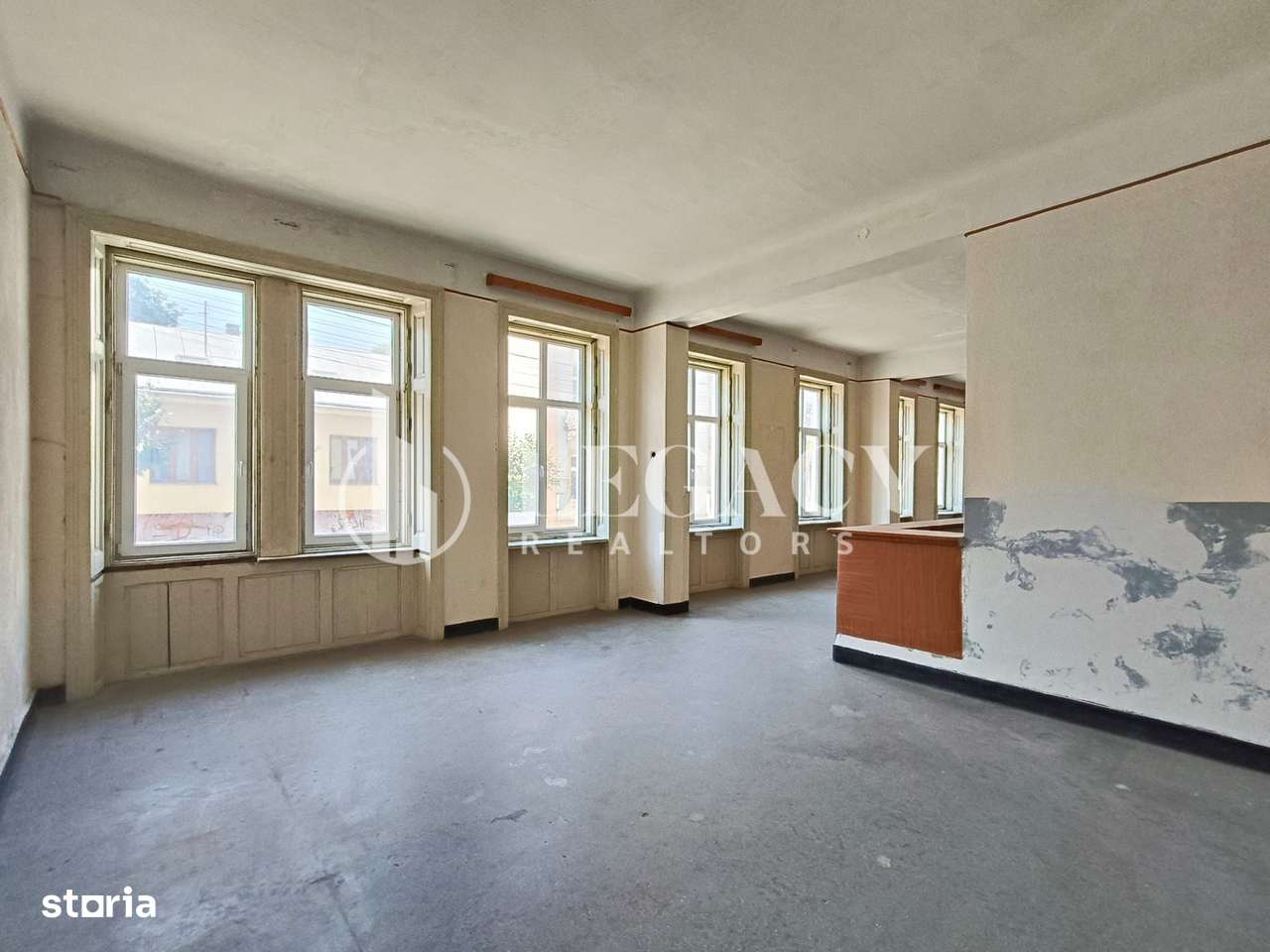 VÂNZARE/SCHIMB CU TEREN  - Clădire interbelică, centru oraș Siret-11