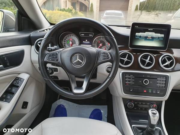 Mercedes-Benz CLA - 16