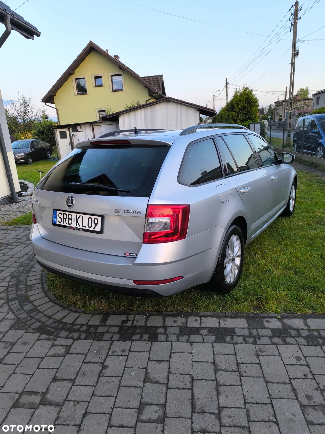 Skoda Octavia 1.6 TDI DSG Premium Edition - 6