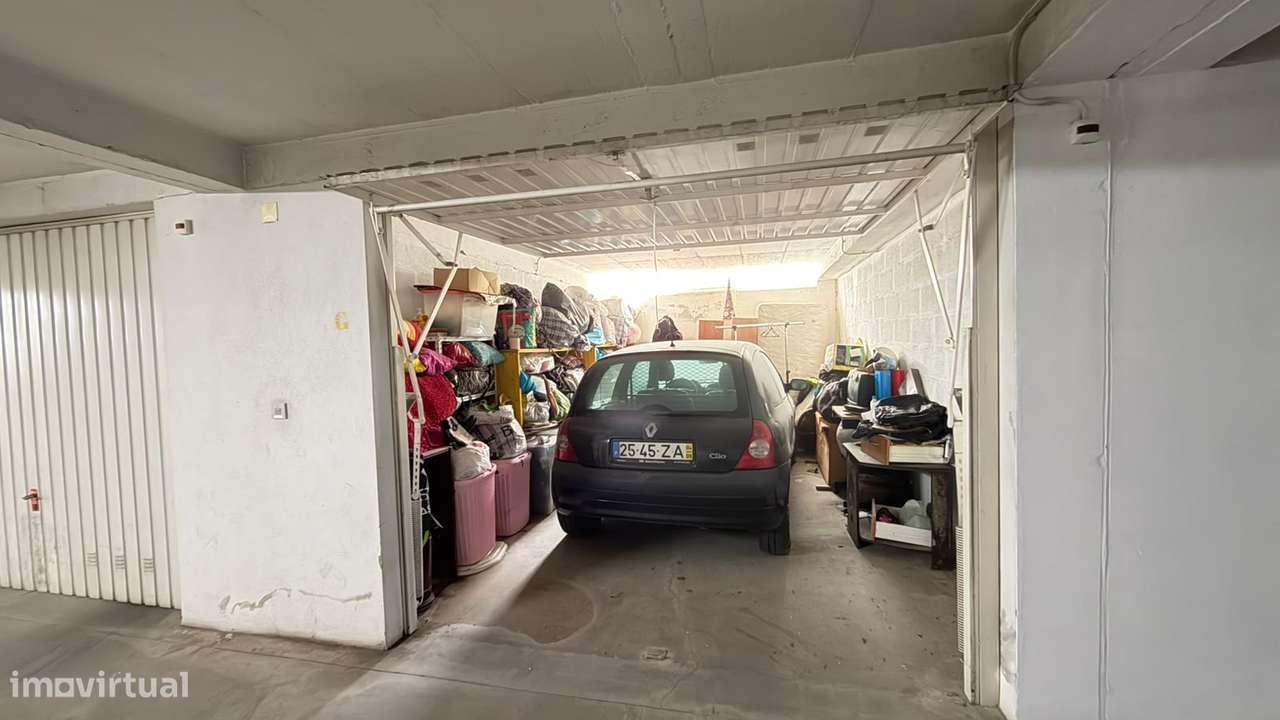 Garagem Fechada c/22 m² | Centro Rio Maior | Excelente Acessibilidade-8
