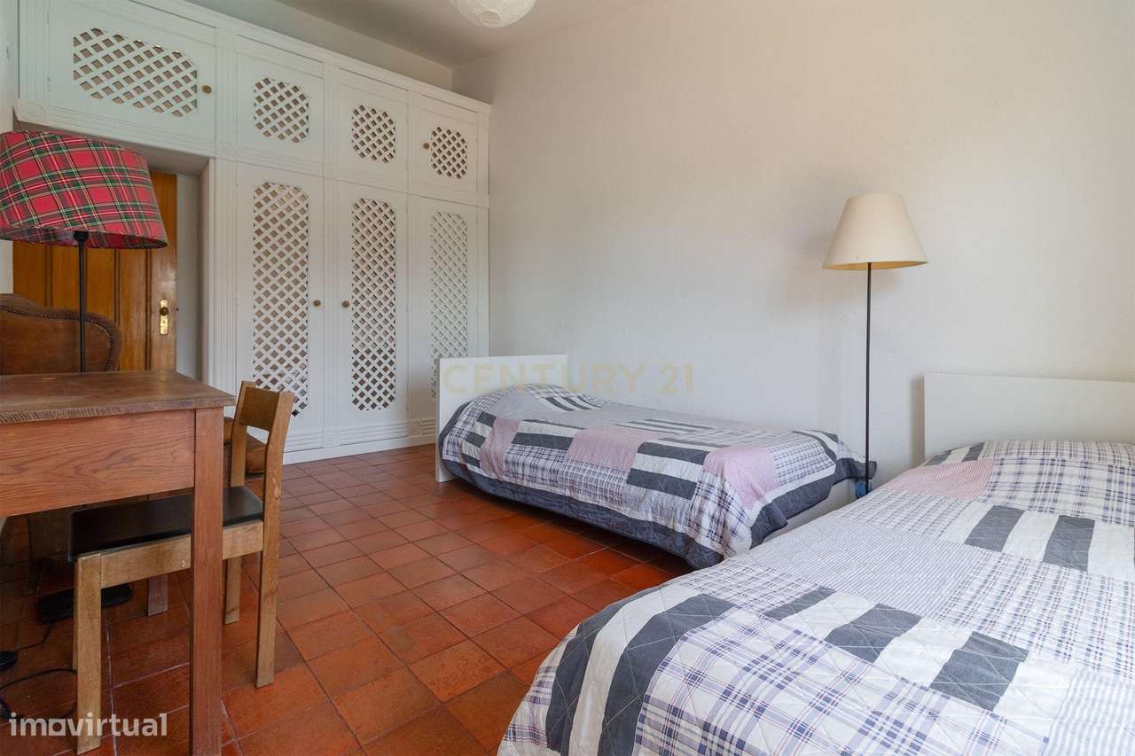 Moradia T5 com Jardim e Piscina | Albarraque – a 5 minutos da Beloura-22