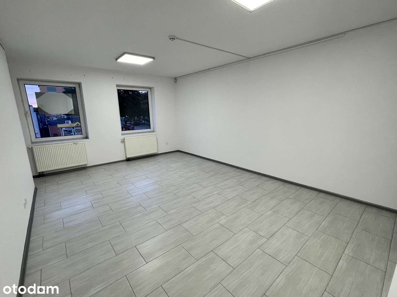 Lokal Biurowo Usługowy 30m2  Zgierz  Witkacego centrum Os. 650 Lecia - Pełny obrazek: 2/6