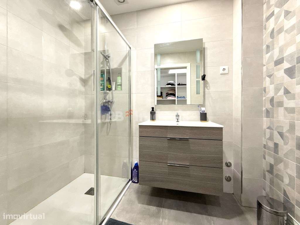 Apartamento T2 totalmente renovado, perto da estação ferroviária-26