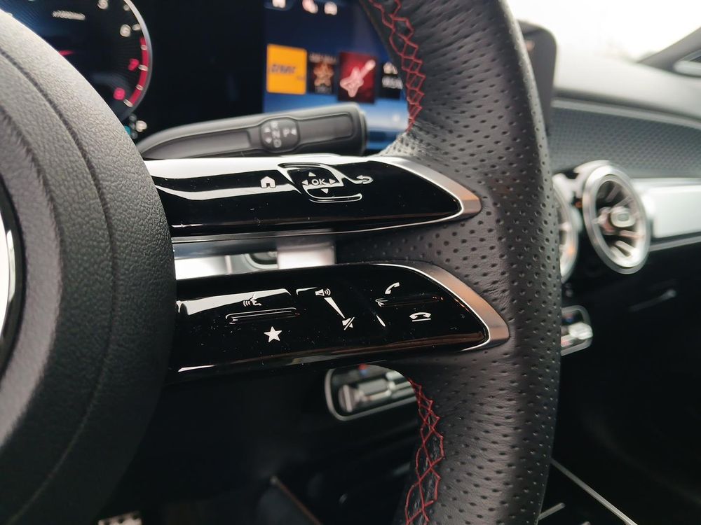 220 4matic 190KM Pakiet AMG Premium Distronic HAK 7os. Burmester FV23%