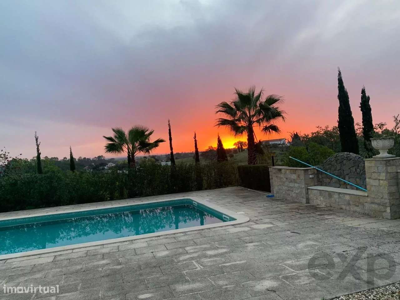 Casa senhorial privada com piscina em mais de 5 hectares.-37