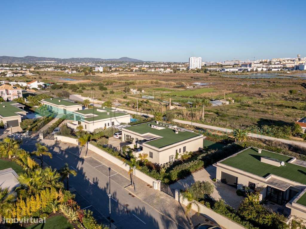 Moradia de Luxo V4 - Primeira Linha da Ria Formosa, Faro-42