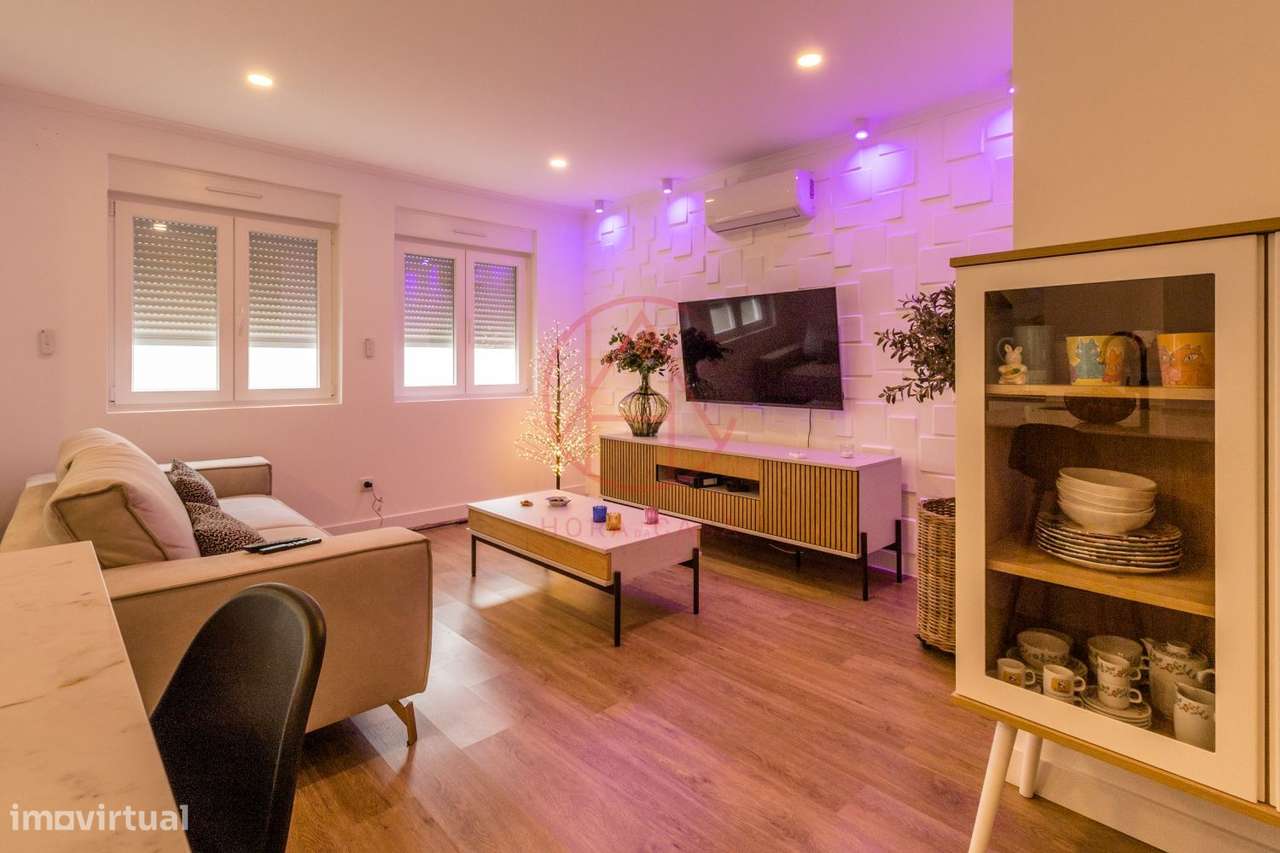 R/C de Moradia bi-familiar com quintal e garagem individual-4