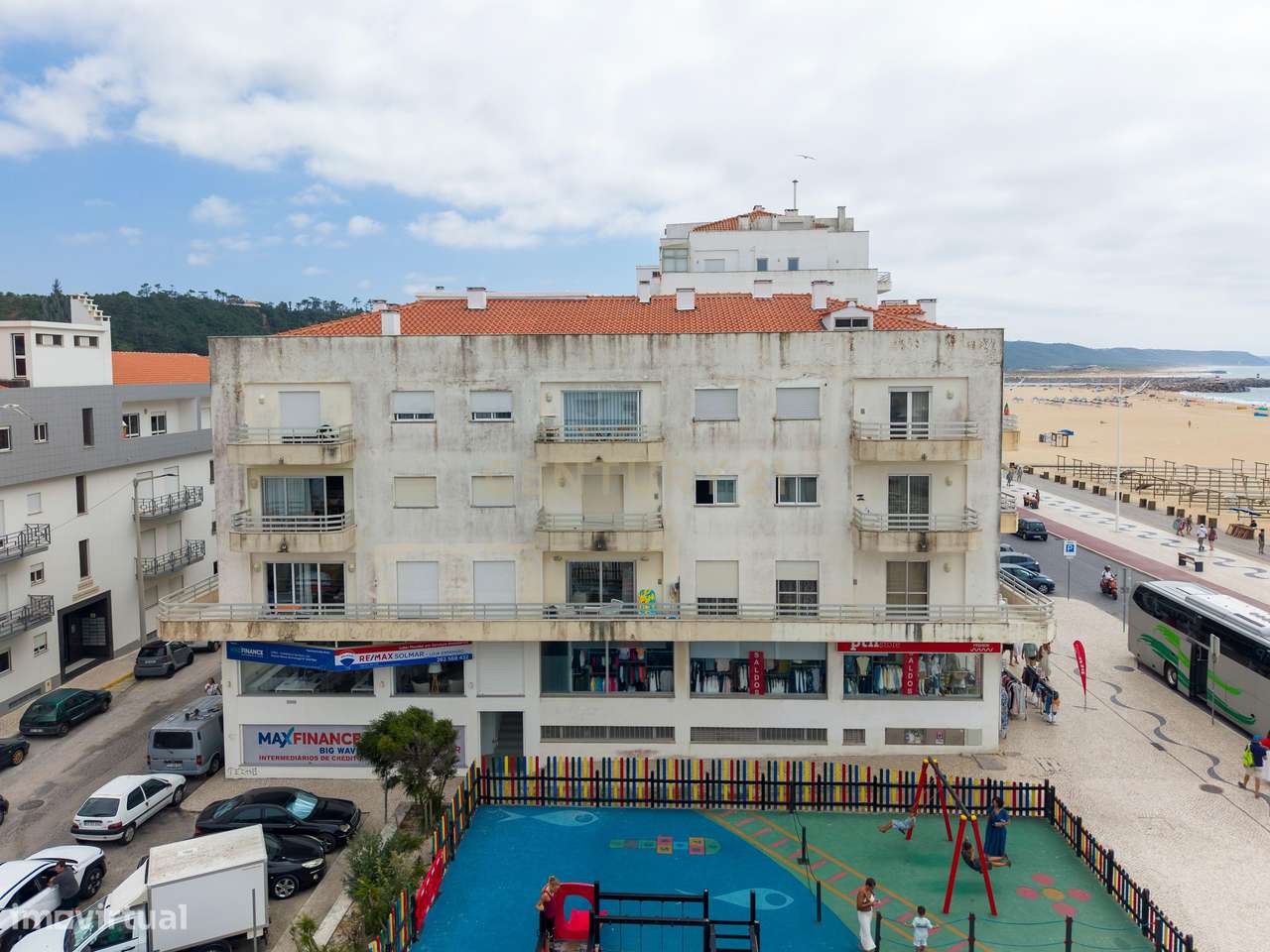 Apartamento T2 à Venda | Nazaré | Vista Lateral para o Mar-10