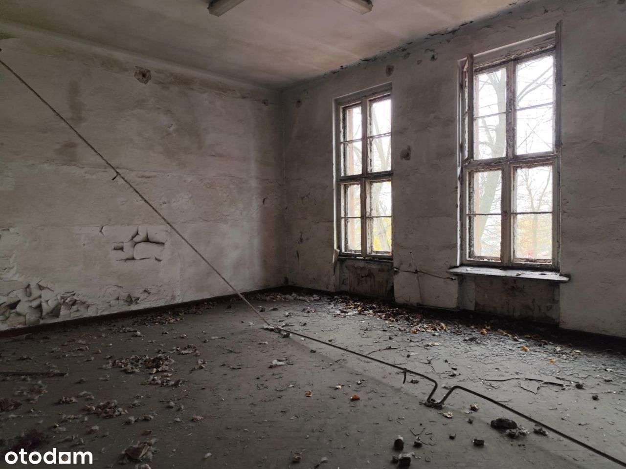 Budynek MIESZKALNO - USŁUGOWY w centrum miasta-14