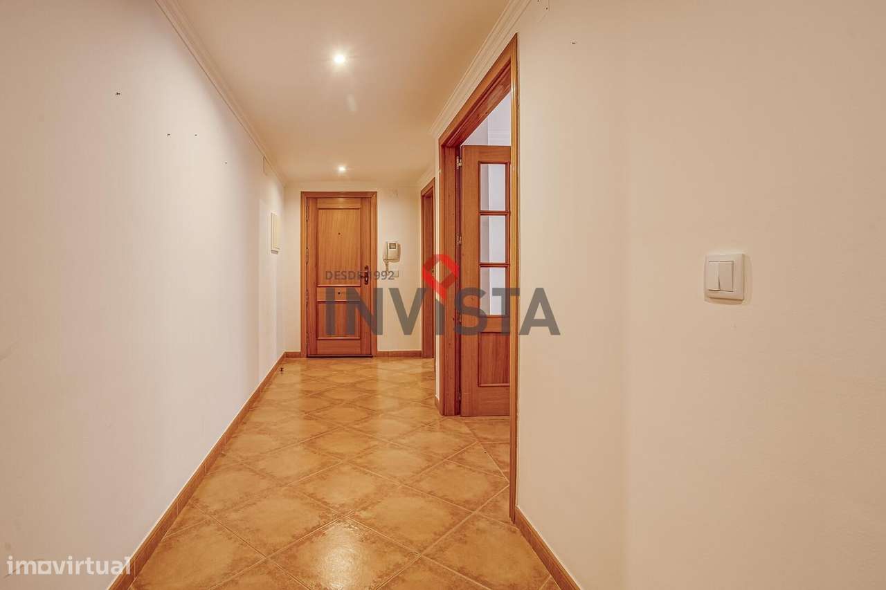 Apartamento T3 com parqueamento-19