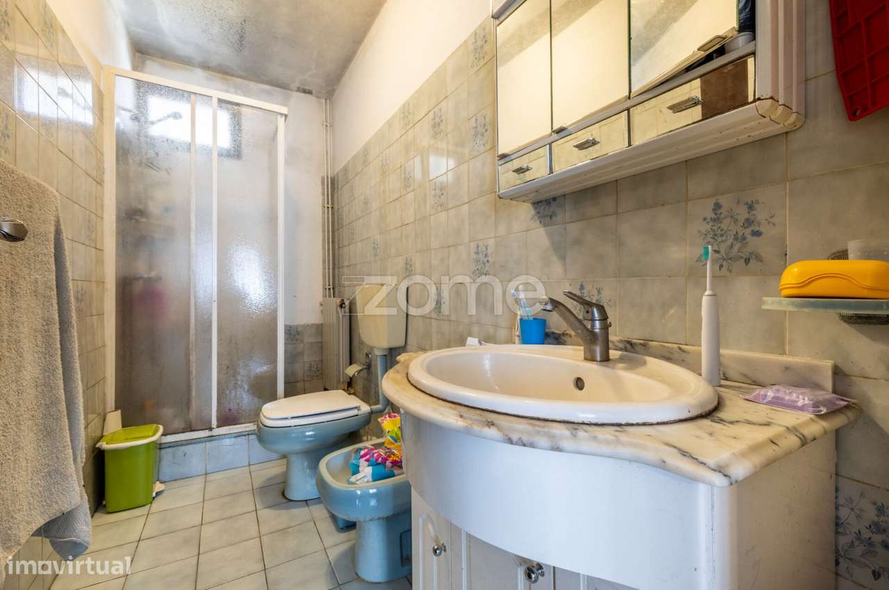 Moradia T2 com Sótão e Anexo Convertíveis Gondemaria-13