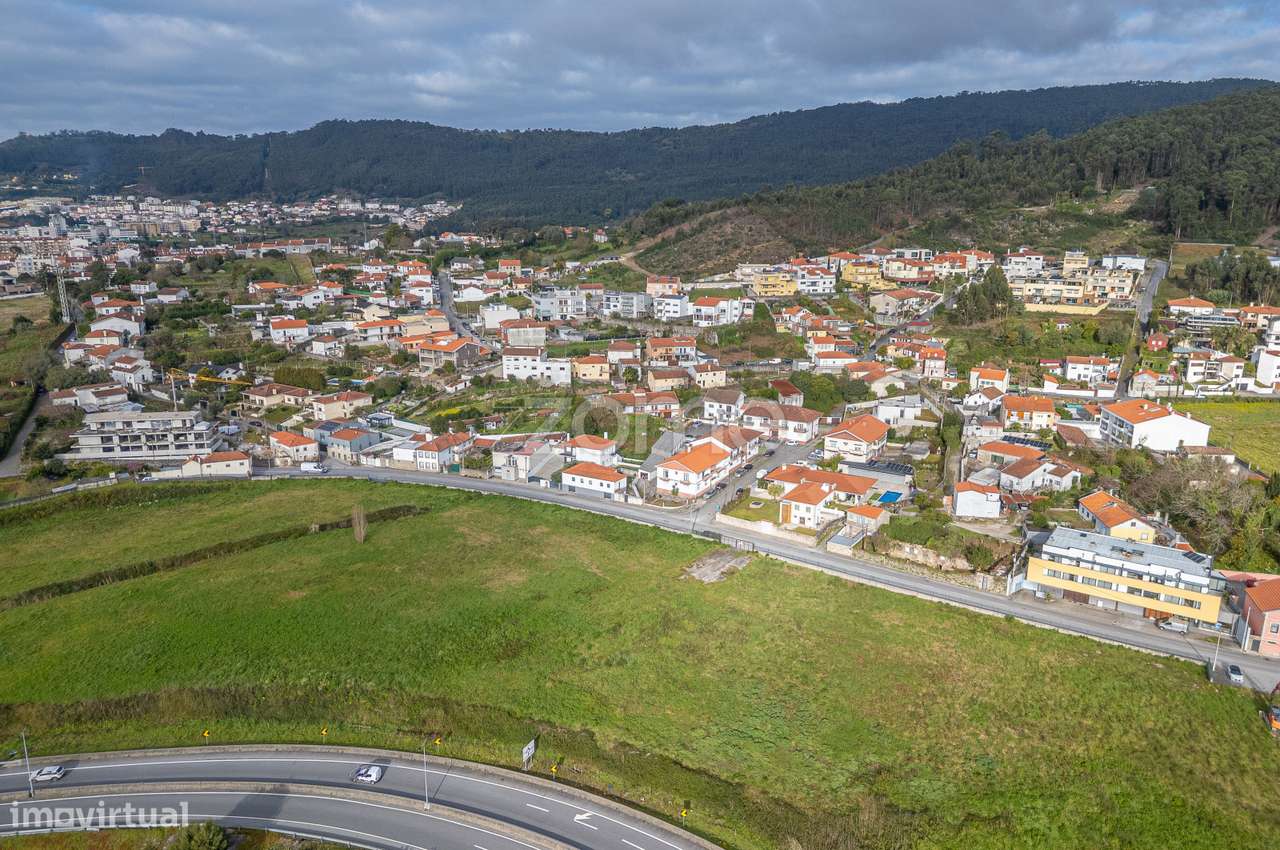 Terreno Urbano com Projeto para 6 Apartamentos-6