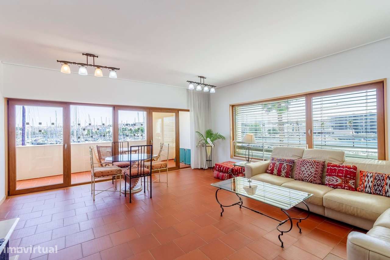 CHARMOSO APARTAMENTO T2 COM VISTA FRONTAL PARA A MARINA DE LAGOS - Grande imagem: 4/42