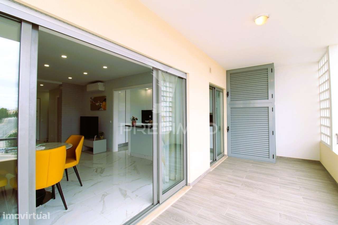 T1 de Luxo com piscina e 2 lugares de garagem perto da Praia da Rocha - Grande imagem: 5/33