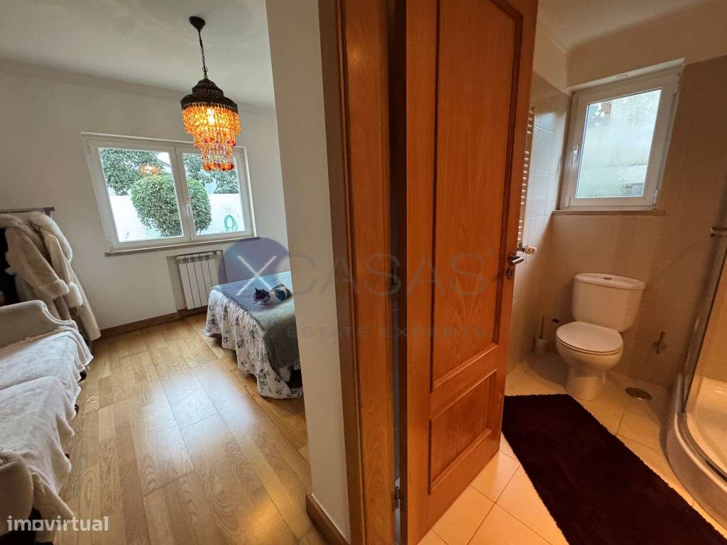 single-family residential building, with a T6 layout, comprising gr...-53