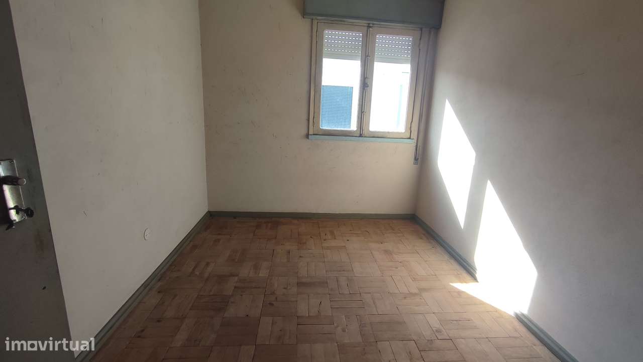 Moradia individual, com terreno, em Rendufe, Amares-13