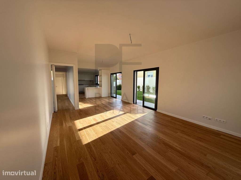 Moradia Independente T4 - Bicesse-8