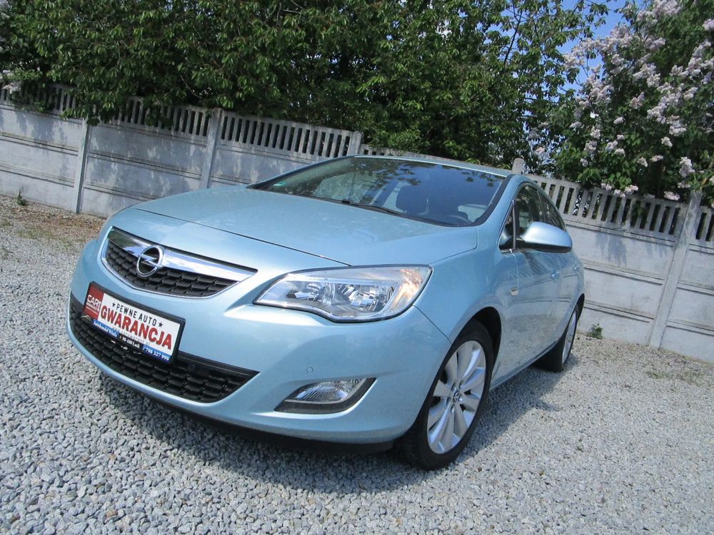 Opel Astra J 1.6 Design Edition 2010