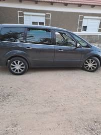 Second hand Ford Galaxy - 4 800 EUR, 241 000 km - Autovit