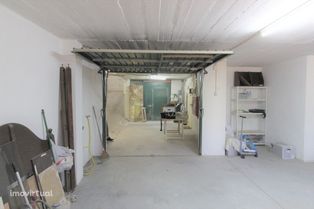 Negociável - Garagem Box com 35 m2 em Tercena