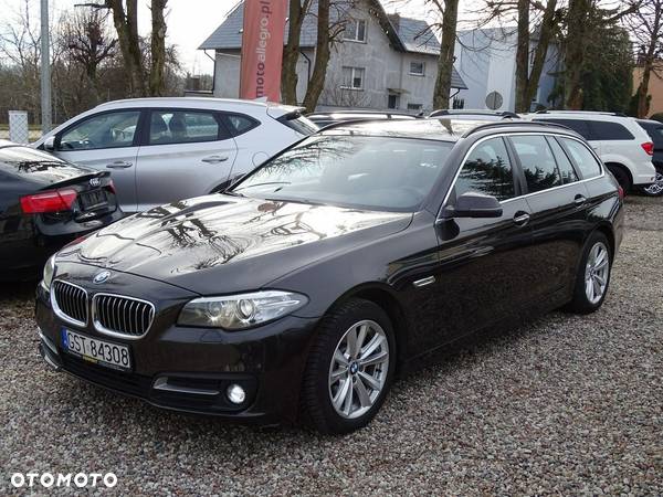 BMW Seria 5 520d xDrive Touring - 11