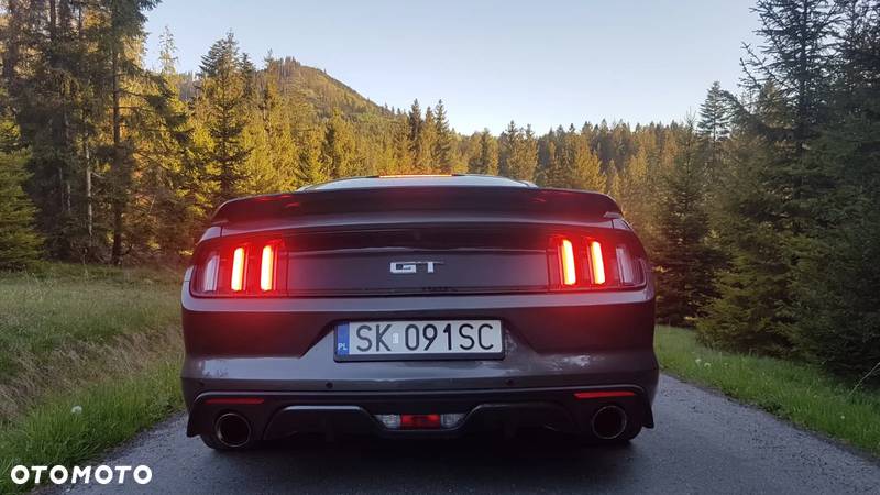 Ford Mustang 5.0 V8 GT - 11