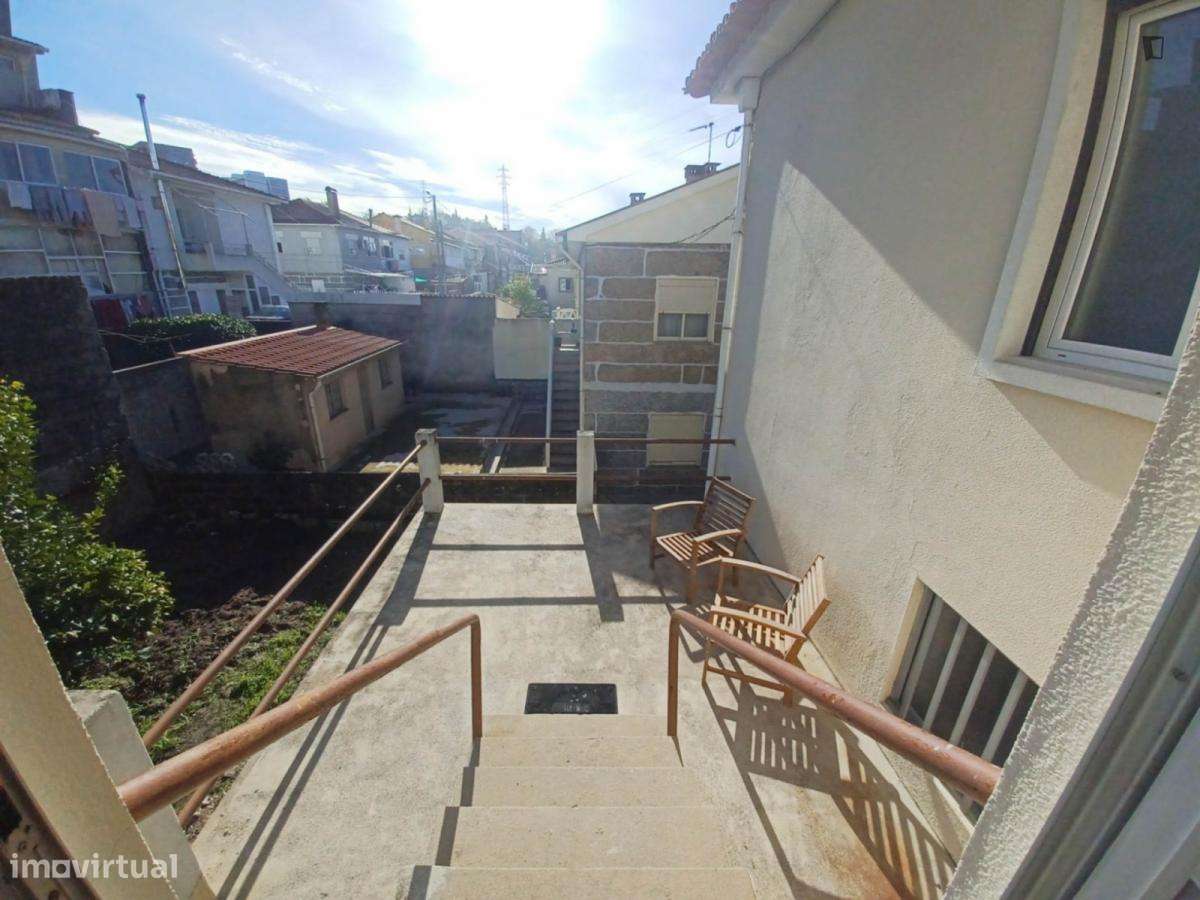 Quarto - localizado em Guimaraes - Grande imagem: 3/7