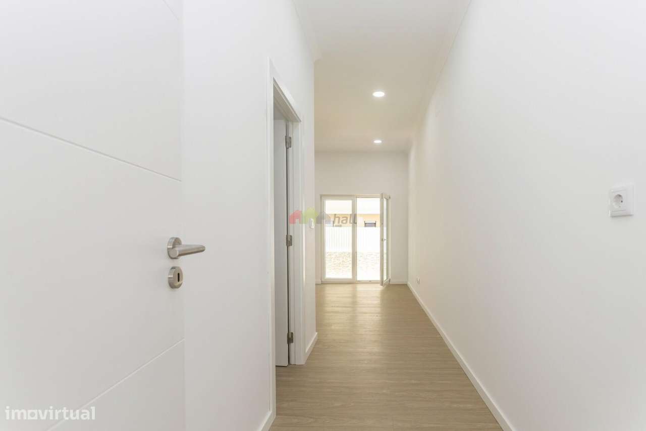 Apartamento T1 Totalmente Remodelado com Terraço Privativo (45 m2)-6