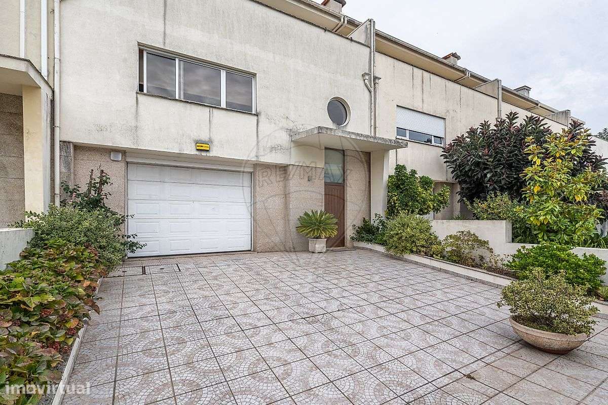 Moradia T5 para venda-32