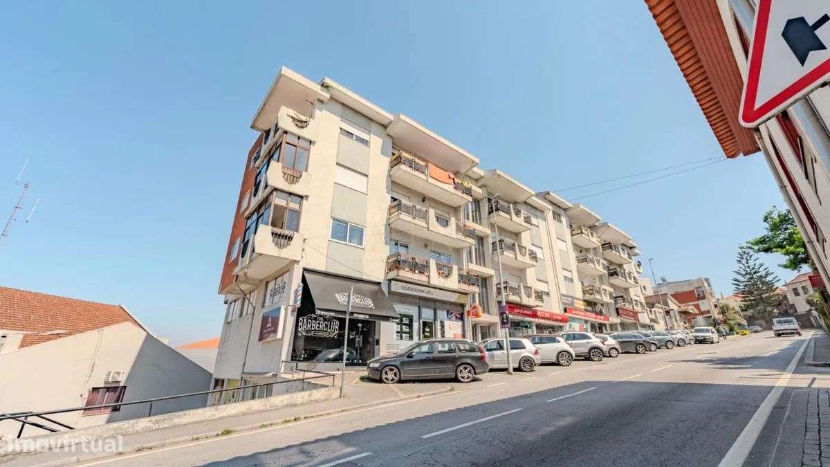 Apartamento T3 em Penafiel (2 Frações: T2+T1)-24