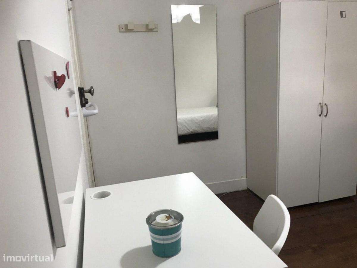 Quarto - localizado em Arroios Lisbon - Grande imagem: 4/16