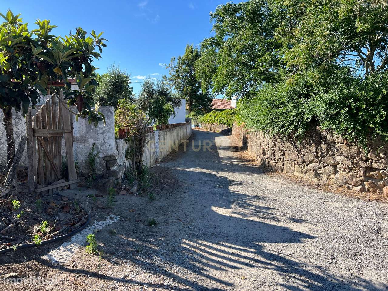 Moradia Térrea com Terreno de 950 m² a Apenas 8 km de Évora-43