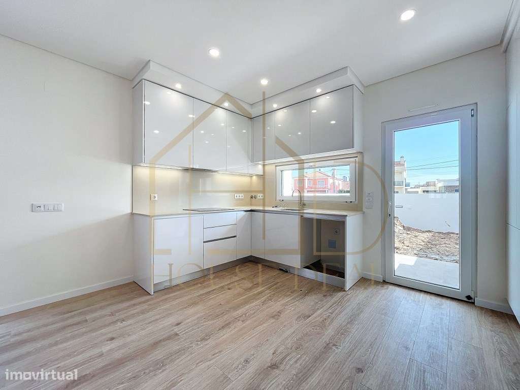 Moradia T3 com Garagem e espaço para piscina. Quinta do Conde - Grande imagem: 4/12