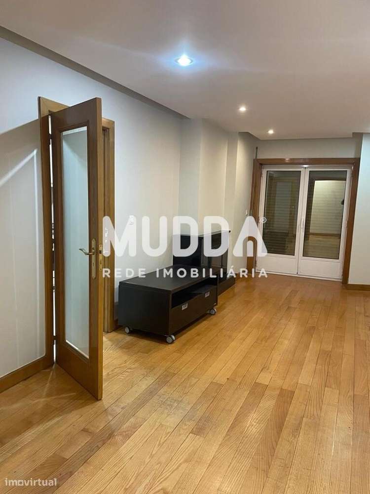 Arrendamento de quartos em apartamento T3, junto ao Hospital São João, - Grande imagem: 4/23